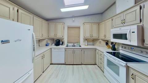 207 N Heron Drive #P, Briny Breezes FL - photo 9 of 54