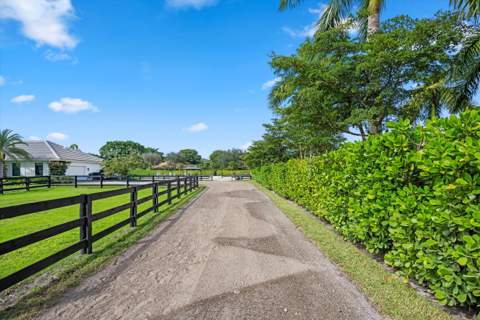 14371 Wellington Trace, Wellington FL - photo 10 of 57