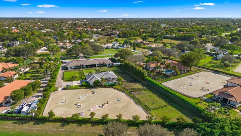 4 bedroom Single Family Residence at 14371 Wellington Trace, Paddock Park 2 Of Wellington, Wellington — photo 4