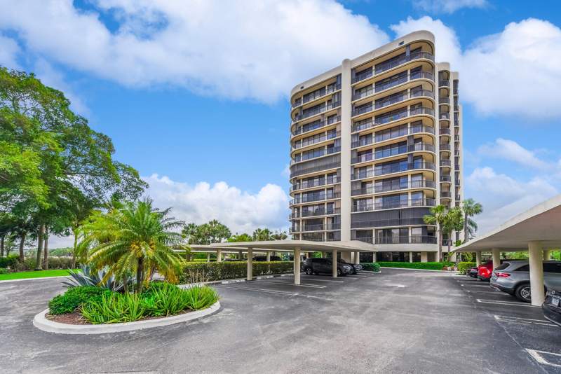 3 bedroom Condominium at 2427 Presidential Way #204, Parliament East Condo, West Palm Beach — photo 3
