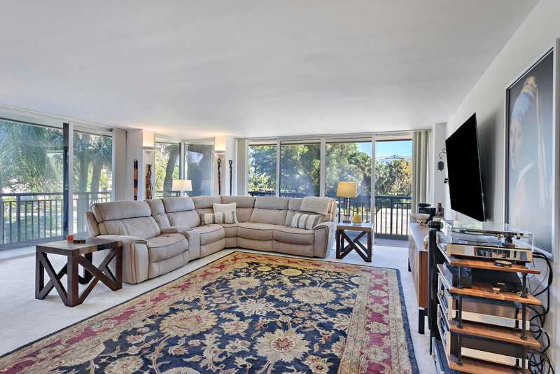 3 bedroom Condominium at 2427 Presidential Way #204, Parliament East Condo, West Palm Beach — photo 1