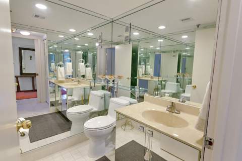 2427 Presidential Way #204, West Palm Beach FL - photo 19 of 35