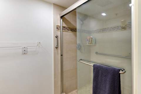 2427 Presidential Way #204, West Palm Beach FL - photo 14 of 35
