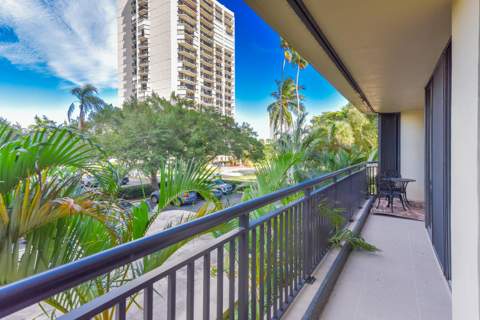 2427 Presidential Way #204, West Palm Beach FL - photo 21 of 35