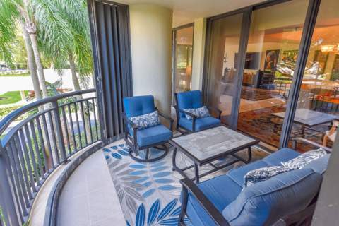 2427 Presidential Way #204, West Palm Beach FL - photo 24 of 35