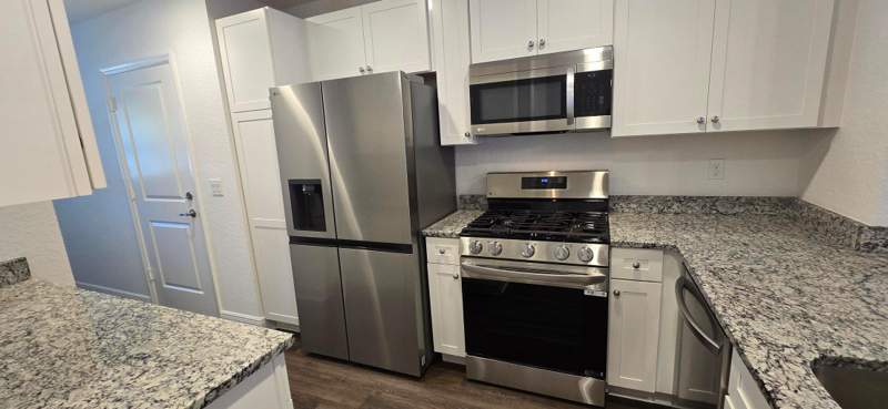 3 bedroom Single Family Residence at 320 Means Court, The Oaks At Moores'S Creek II, Fort Pierce — photo 3