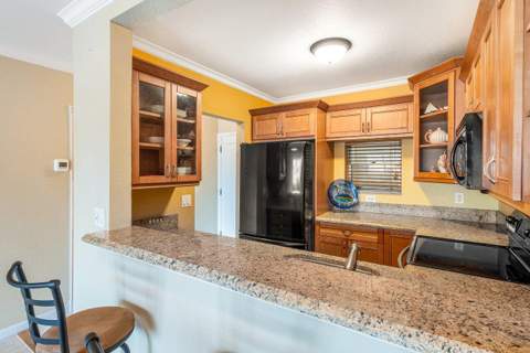 2201 SE 9th Street #107, Pompano Beach FL - photo 6 of 34