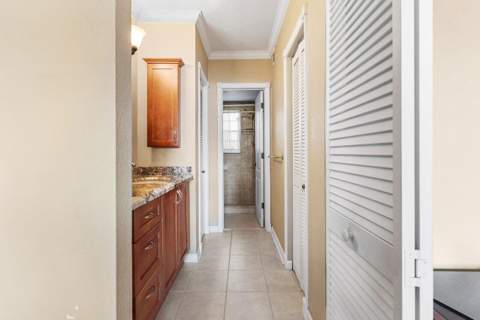 2201 SE 9th Street #107, Pompano Beach FL - photo 15 of 34