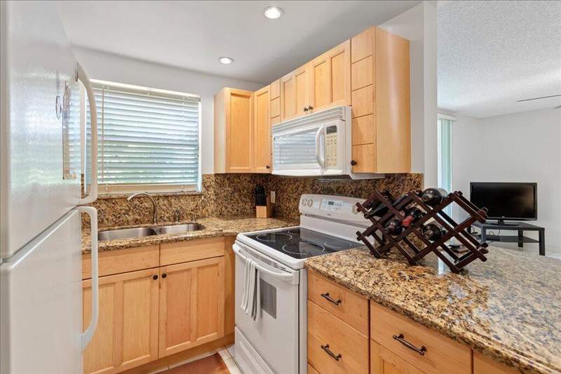 2 bedroom Condominium at 1124 NW 13th Street #120a, Boca Linda Condo, Boca Raton — photo 4