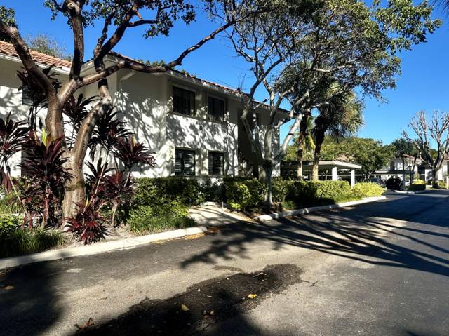 Pelican Pointe Condo