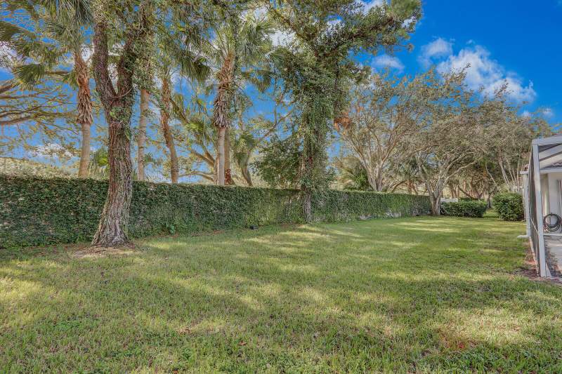 2 bedroom Townhouse at 9503 Chapman Oak Court, Oaks-Sunterrace 4, Palm Beach Gardens — photo 3