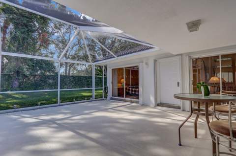 9503 Chapman Oak Court, Palm Beach Gardens FL - photo 6 of 17