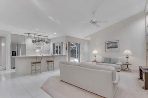 9503 Chapman Oak Court, Palm Beach Gardens FL - photo 10 of 17