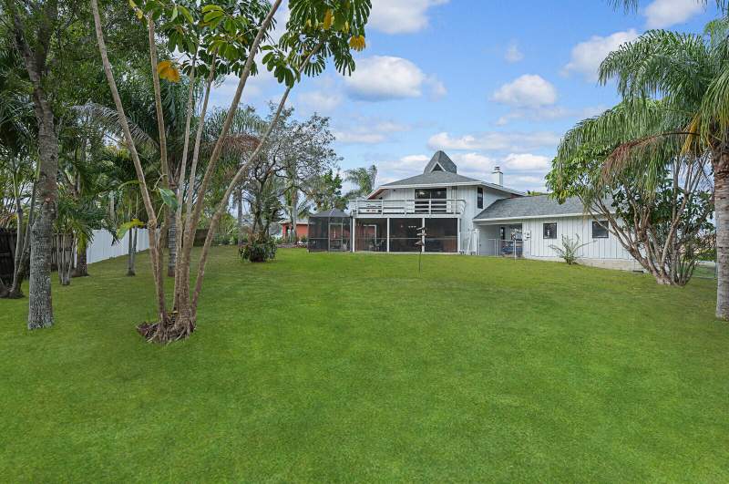 4 bedroom Single Family Residence at 9752 SE Highborne Way, Papaya Village, Hobe Sound — photo 4
