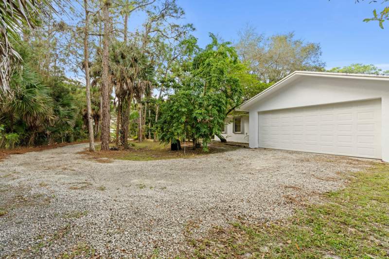 5 bedroom Single Family Residence at 14817 Snail Trail, Loxahatchee Groves In, Loxahatchee Groves — photo 3