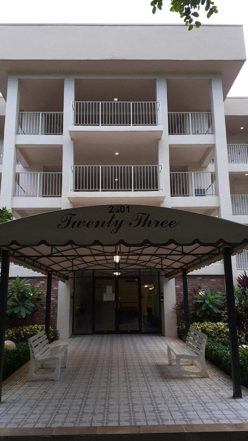 1 bedroom Condominium at 2601 S Course Drive #203, No 23 Palm-Aire Country Club, Pompano Beach — photo 2