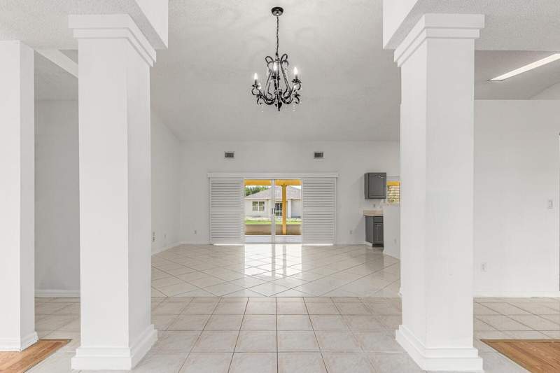 3 bedroom Single Family Residence at 1126 SW Calmar Avenue, Port St Lucie Section 33, Port St. Lucie — photo 3