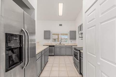 1126 SW Calmar Avenue, Port St. Lucie FL - photo 7 of 23