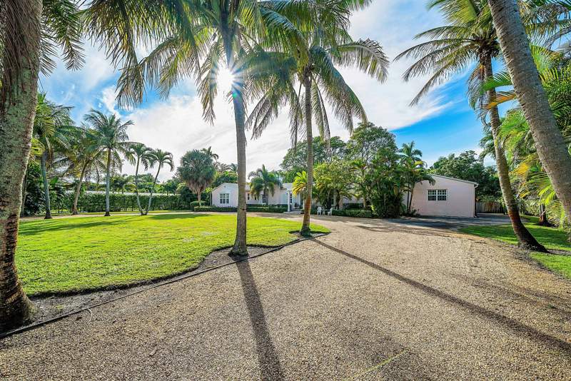 4 bedroom Single Family Residence at 1202 N Swinton Avenue, Pineridge Heights Delray, Delray Beach — photo 4