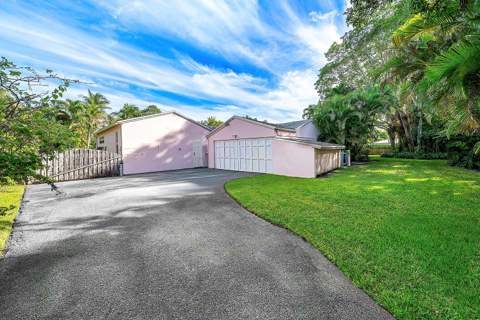 1202 N Swinton Avenue, Delray Beach FL - photo 7 of 32