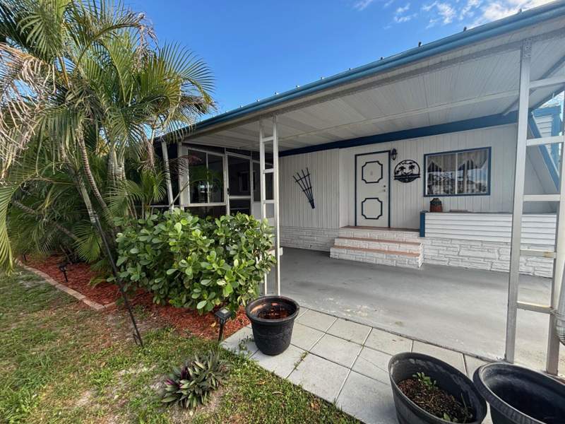2 bedroom Manufactured Home at 4912 NW 3rd Ave, Lot 940, Country Knolls, Deerfield Beach — photo 4
