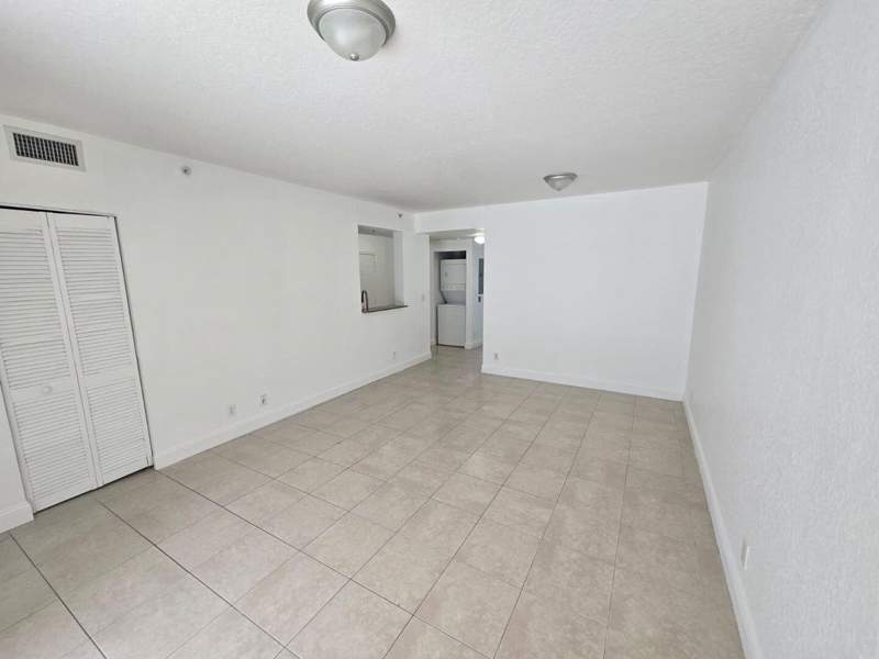 3 bedroom Condominium at 1161 Golden Lakes Boulevard #1315, Belvedere Isles Condo No 2, West Palm Beach — photo 3