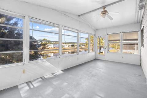 8221 Cinnamon Lane, Port St. Lucie FL - photo 18 of 20