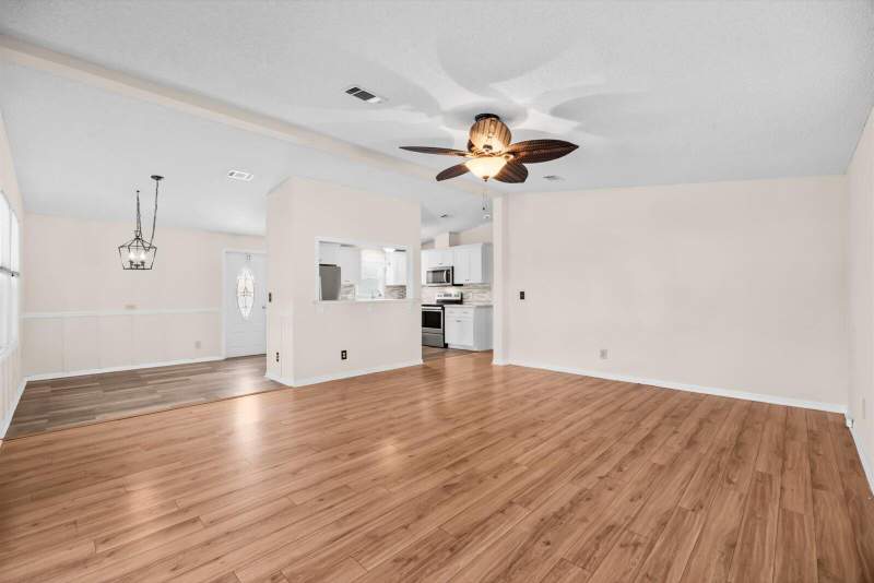 2 bedroom Manufactured Home at 2969 Fiddlewood Circle, Savanna Club Plat II, Port St. Lucie — photo 5
