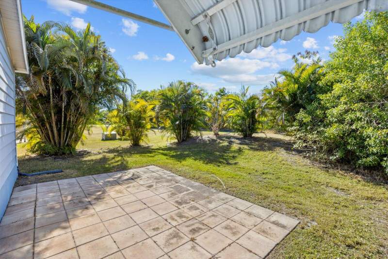2 bedroom Manufactured Home at 2969 Fiddlewood Circle, Savanna Club Plat II, Port St. Lucie — photo 2