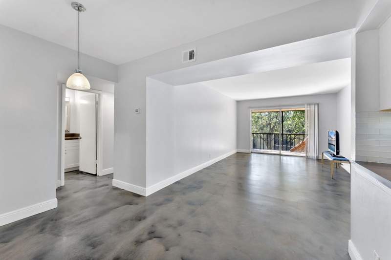 2 bedroom Condominium at 470 NW 20th Street #3070, Casa Del Rio Condo, Boca Raton — photo 4