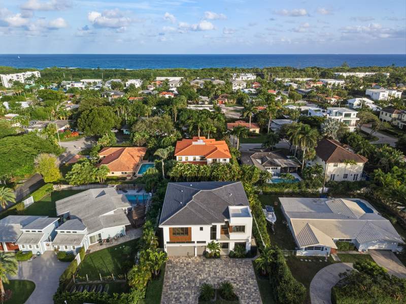 5 bedroom Single Family Residence at 450 NE Spanish Court, Boca Raton Riviera, Boca Raton — photo 3