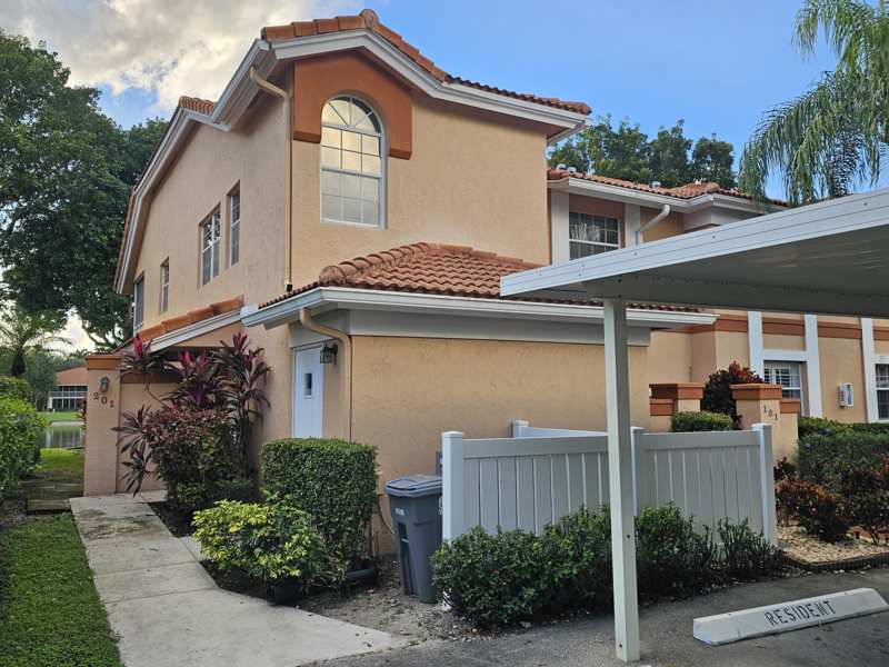 2 bedroom Condominium at 9637 Shadybrook Drive #201, Palm Isles I, II And III Condos, Boynton Beach — photo 1