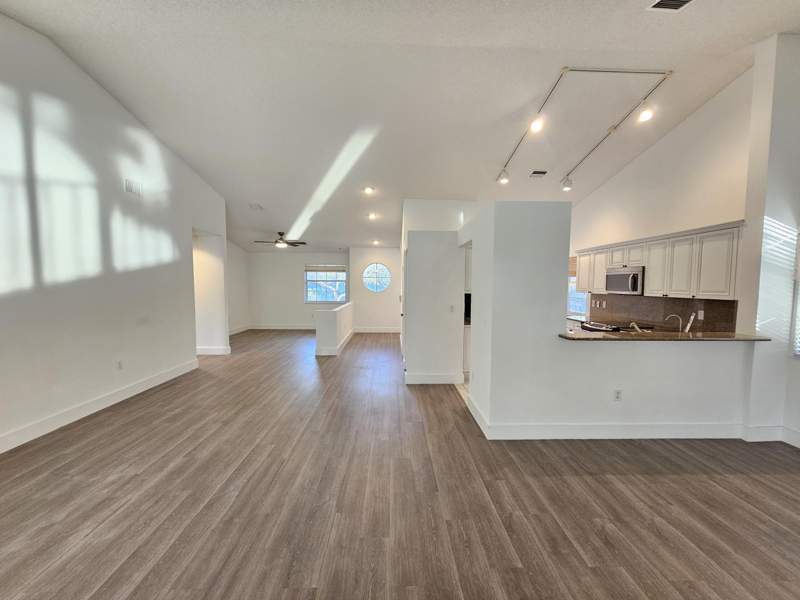 2 bedroom Condominium at 9637 Shadybrook Drive #201, Palm Isles I, II And III Condos, Boynton Beach — photo 4