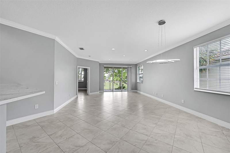 3 bedroom Condominium at 23269 Carolwood Lane #202, Pines Of Boca Barwood Condo, Boca Raton — photo 5