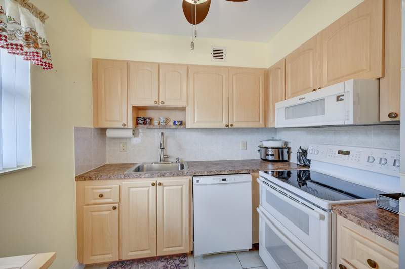 2 bedroom Condominium at 601 Monaco M #M, Kings Point Monaco Condos, Delray Beach — photo 4