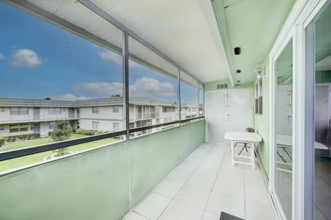 601 Monaco M #M, Delray Beach FL - photo 8 of 14