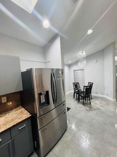 4241 Green Forest Way, Boynton Beach FL - photo 9 of 26