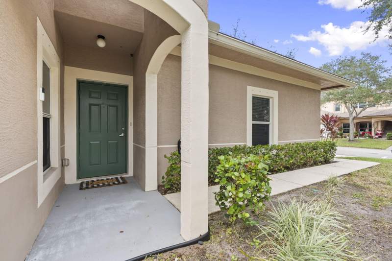 2 bedroom Villa at 1863 S Dovetail Drive #B1, The Lakes At The Savannahs Condominium, Fort Pierce — photo 4
