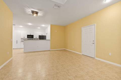 1863 S Dovetail Drive #B1, Fort Pierce FL - photo 9 of 31