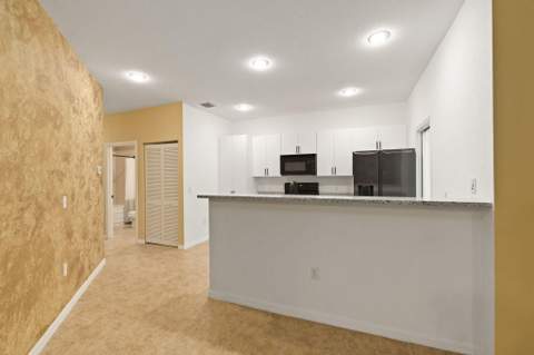 1863 S Dovetail Drive #B1, Fort Pierce FL - photo 10 of 31