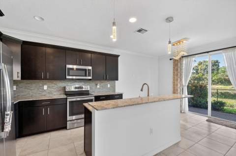 4545 Tara Cove Way, West Palm Beach FL - photo 11 of 47