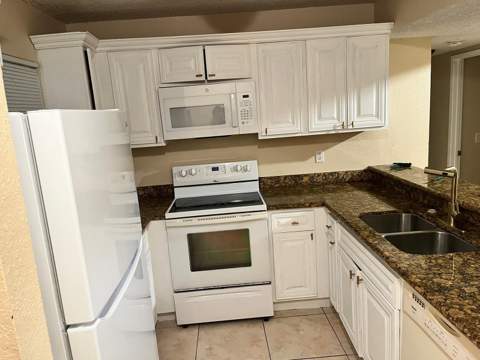 1561 Windorah Way #F, West Palm Beach FL - photo 21 of 59