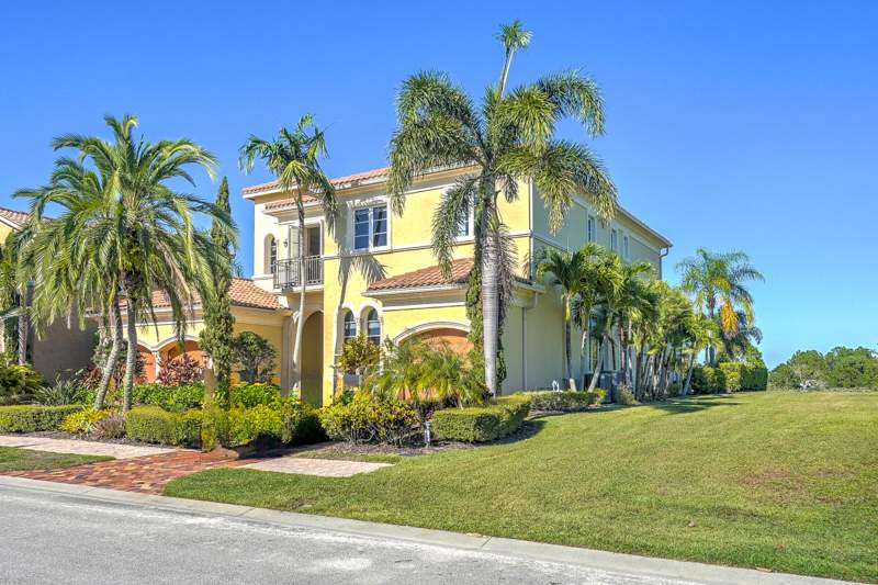 4 bedroom Single Family Residence at 190 SE Bella Strano, Tesoro Plat No 2, Port St. Lucie — photo 5