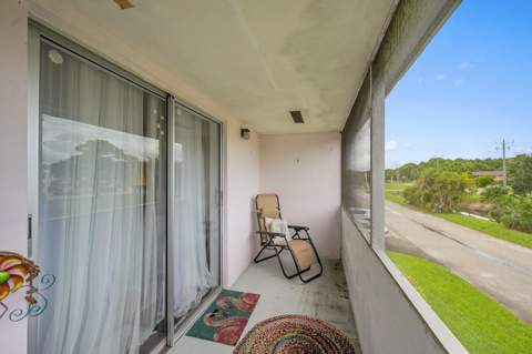 312 Sheffield M, West Palm Beach FL - photo 16 of 21