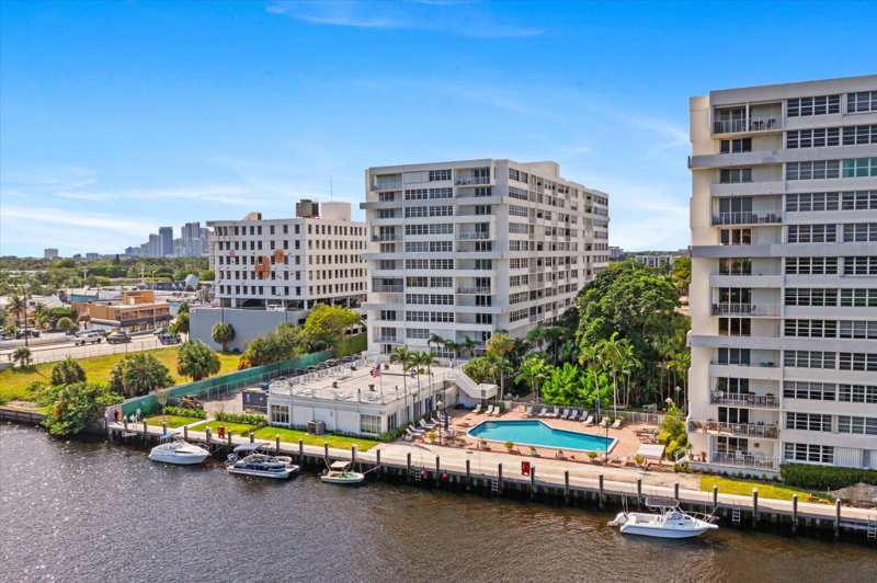 2 bedroom Condominium at 1160 N Federal Highway #221, East Point Towers Condo, Fort Lauderdale — photo 1