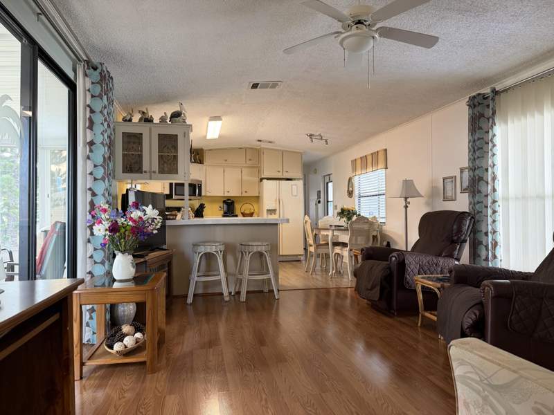 2 bedroom Manufactured Home at 14463 Dalia Avenue, Spanish Lakes Fairways, Fort Pierce — photo 4