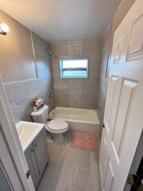 2410 S Brocksmith Road, Fort Pierce FL - photo 15 of 65