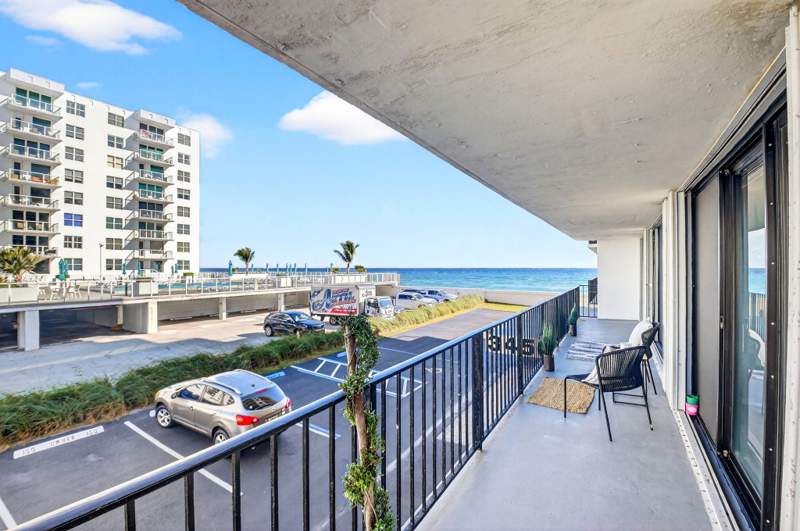 2 bedroom Condominium at 3456 S Ocean Boulevard #1040, Claridges I Condo, Palm Beach — photo 3