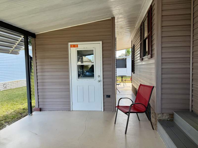 2 bedroom Manufactured Home at 13975 Clavell Avenue, Spanish Lakes Fairways, Fort Pierce — photo 3