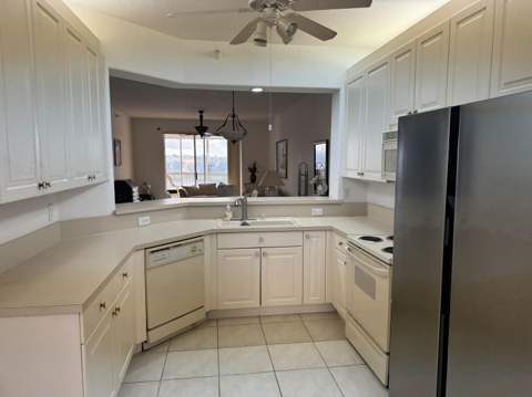 7715 Southampton Terrace #405, Tamarac FL - photo 8 of 45
